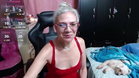 Snapshot of giorgia_xue53 chatting on November 13, 2025, 3:05 am Mary online show from November 13, 2025, 3:05 am