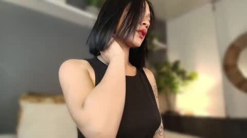  Gigi  online show from February 18, 2025, 5:09 am