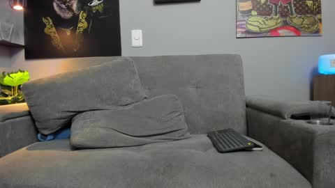 Giorgio leone online show from February 4, 2025, 5:31 am