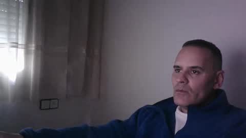 Snapshot of gioshadow chatting on January 17, 2025, 4:04 pm gioshadow online show from January 17, 2025, 4:04 pm