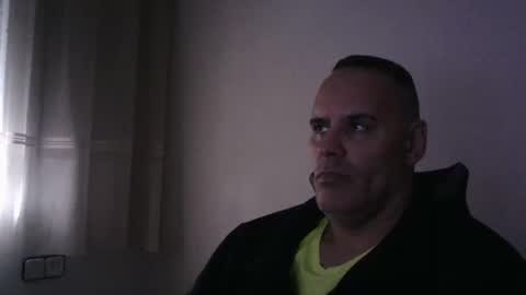 Snapshot of gioshadow chatting on October 20, 2025, 10:27 am gioshadow online show from October 20, 2025, 10:27 am