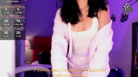Snapshot of giovanna_oliveira chatting on October 22, 2025, 6:24 am Giovanna online show from October 22, 2025, 6:24 am
