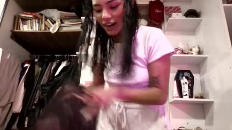 giovanna_oliveria online show from December 18, 2025, 1:44 am