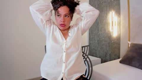 G I S E P L A online show from January 6, 2026, 8:01 pm