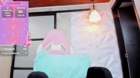 emily online show from February 21, 2025, 2:38 pm