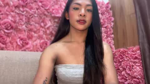 queen ronna online show from September 19, 2025, 4:51 pm