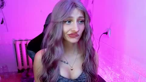 Snapshot of girlfriend_night chatting on February 24, 2026, 2:09 am Seniya online show from February 24, 2026, 2:09 am