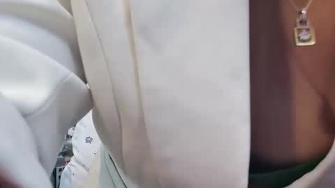 girlhanoi online show from December 2, 2025, 10:38 pm