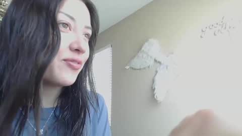 Jasmine online show from June 5, 2026, 3:07 pm