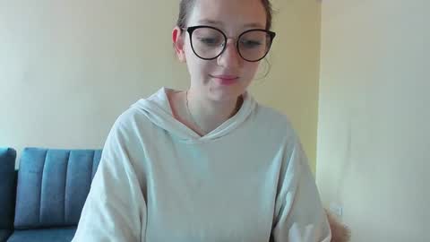 Maze    Thumbs up online show from January 4, 2025, 4:00 pm