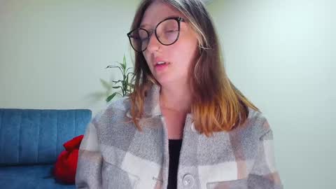 Maze    Thumbs up online show from January 9, 2025, 1:50 am