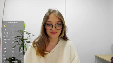 Maze    Thumbs up online show from March 7, 2025, 2:57 am