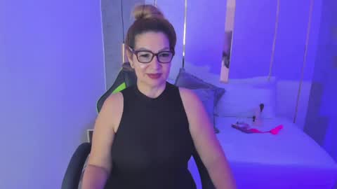 Gisella online show from May 13, 2026, 12:57 pm