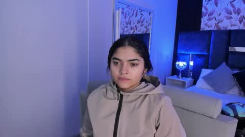     online show from December 2, 2025, 10:31 am