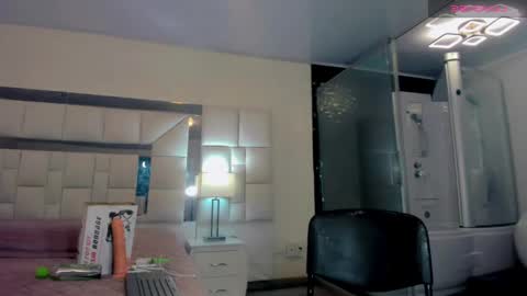 Snapshot of gisele_fox chatting on March 5, 2025, 11:16 pm Gisel online show from March 5, 2025, 11:16 pm