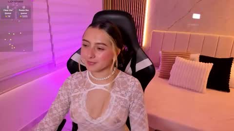 Snapshot of giselle_laurens_ chatting on February 13, 2026, 8:27 pm Giselle online show from February 13, 2026, 8:27 pm