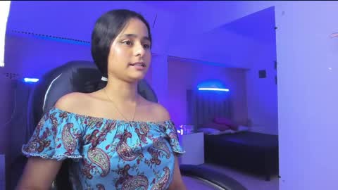 GISELLE ROLDAN online show from May 24, 2026, 4:17 am