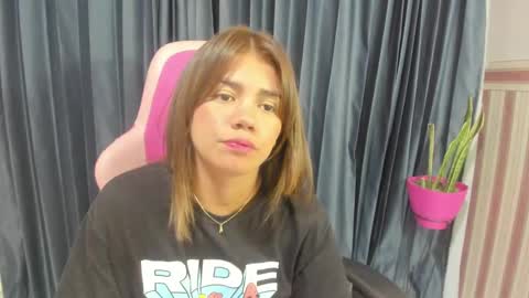 Snapshot of gissel_angel chatting on January 31, 2025, 11:35 pm Gissel angel online show from January 31, 2025, 11:35 pm