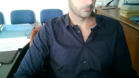 giuseppevai1 online show from October 2, 2025, 10:33 am