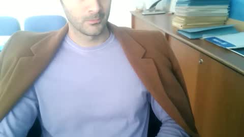 giuseppevai1 online show from November 26, 2025, 11:11 am