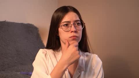 Agness online show from February 2, 2026, 2:27 pm