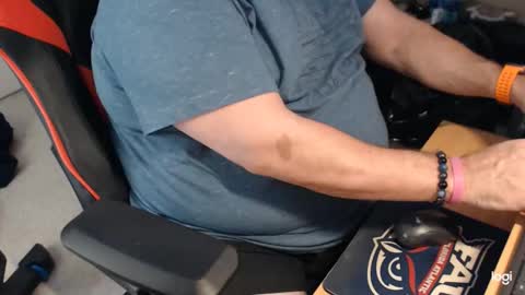 gizmo706 online show from December 5, 2025, 4:36 pm