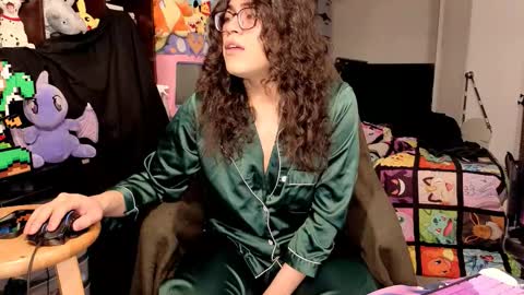 glaceon9 online show from January 6, 2026, 6:28 am