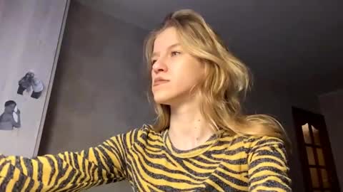 Snapshot of gladyswigg chatting on April 11, 2026, 3:16 pm gladyswigg online show from April 11, 2026, 3:16 pm