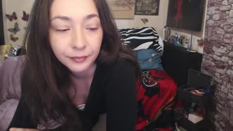 Glamourhottie online show from April 13, 2026, 7:58 am