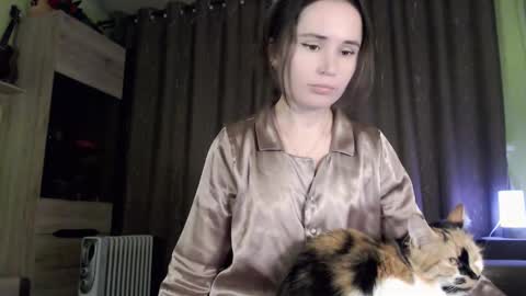 Snapshot of glassi chatting on February 21, 2025, 7:54 pm glassi online show from February 21, 2025, 7:54 pm