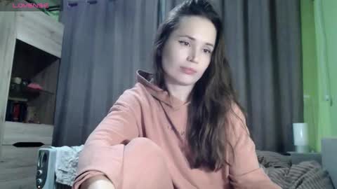 Snapshot of glassi chatting on November 5, 2025, 7:47 pm glassi online show from November 5, 2025, 7:47 pm