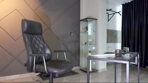 Matthew .. for short call me Matt online show from February 8, 2025, 10:18 am