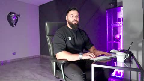 Matthew .. for short call me Matt online show from March 7, 2025, 9:59 pm