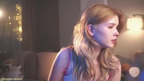 Snapshot of glimmerwave chatting on December 14, 2025, 5:40 pm Gracia online show from December 14, 2025, 5:40 pm