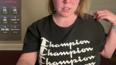 Snapshot of glitterkitty_108 chatting on January 17, 2025, 12:20 am GlitterKitty 108 online show from January 17, 2025, 12:20 am