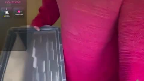 Snapshot of glitterkitty_108 chatting on November 10, 2025, 10:53 pm GlitterKitty 108 online show from November 10, 2025, 10:53 pm