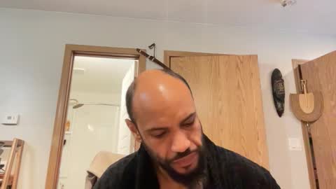 globalmovement online show from December 5, 2025, 3:52 pm