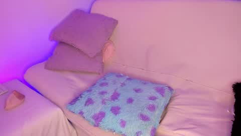 Mimi online show from February 8, 2025, 5:50 pm