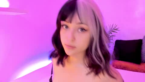 Mimi online show from January 12, 2026, 6:46 pm