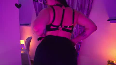 Mimi online show from February 28, 2026, 10:22 pm