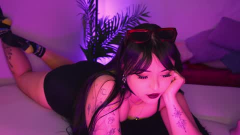 Mimi online show from April 11, 2026, 9:19 pm