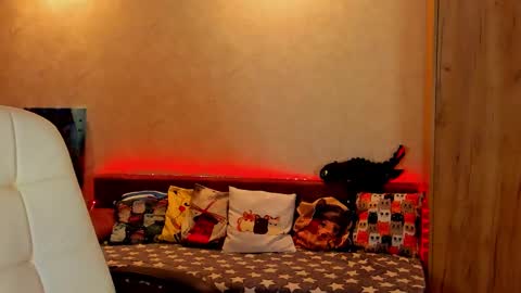 Gloria Wood online show from December 16, 2024, 3:54 pm