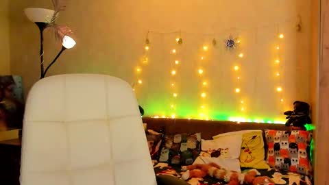 Gloria Wood online show from December 24, 2024, 5:34 pm