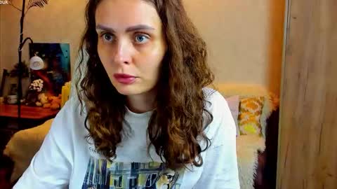 Gloria Wood online show from October 15, 2025, 8:31 pm