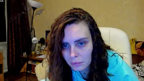 Gloria Wood online show from October 27, 2025, 4:55 pm