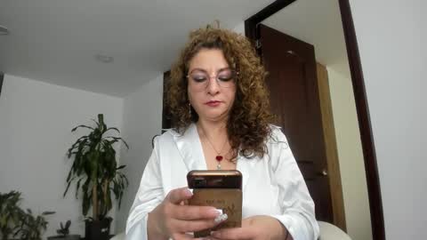 Snapshot of gloriacrespo chatting on March 3, 2025, 5:50 pm gloriacrespo online show from March 3, 2025, 5:50 pm