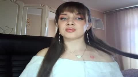 gloriashine online show from March 12, 2025, 7:13 am