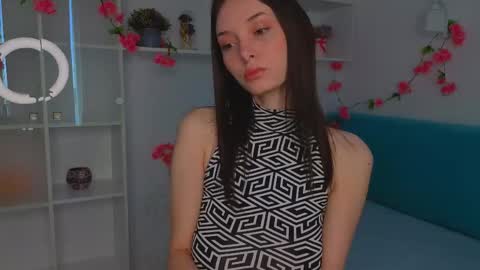 Mia online show from May 24, 2026, 6:51 am