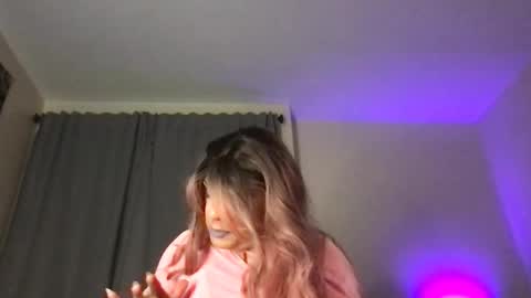 Glow Goddess online show from November 2, 2025, 2:25 am