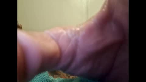 gnasty83 online show from November 7, 2025, 6:02 am